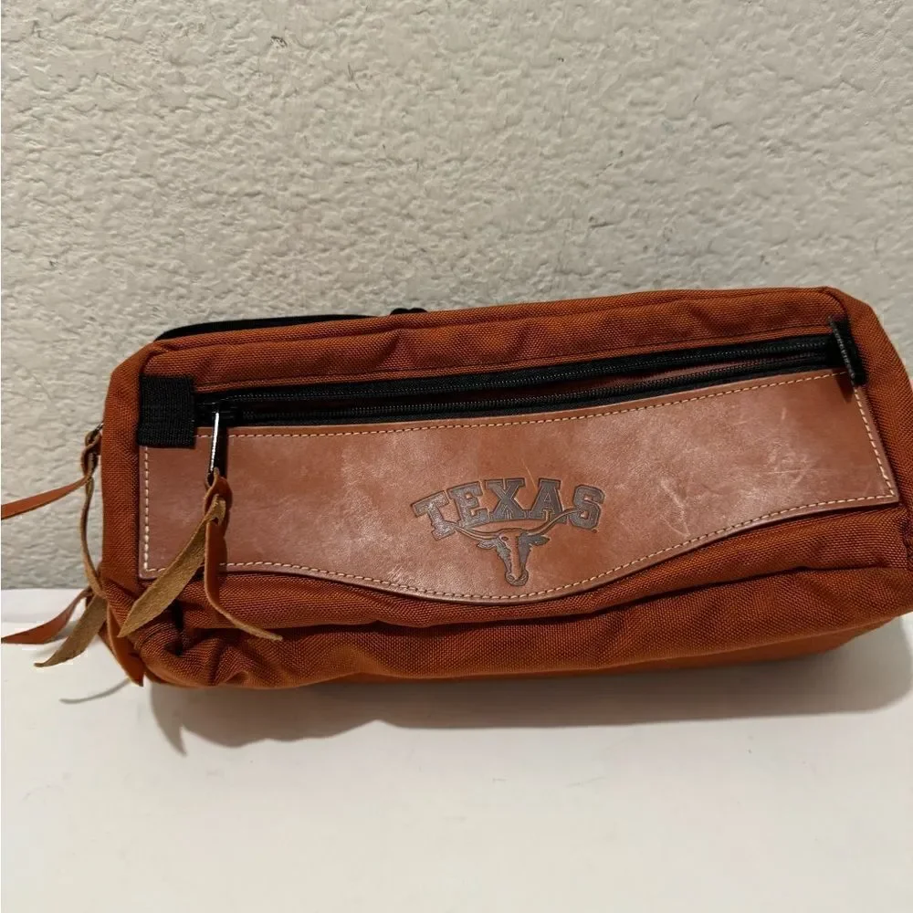 Wildgoose TEXAS MADE toiletry bag reddish brown